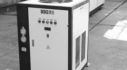 冬季工業(yè)冷水機(jī)該怎么維修？
