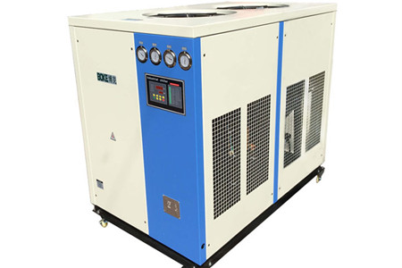 一臺風(fēng)冷箱式冷水機多少錢？